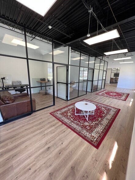 More Photos Of 604 South St, Holbrook Manufacturing For Sale