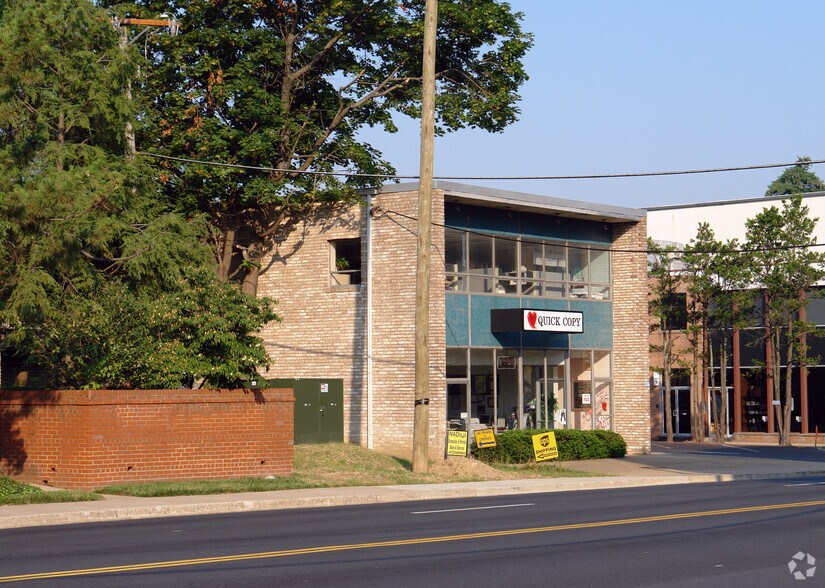 More Photos Of 417 W Broad St, Falls Church Office For Lease