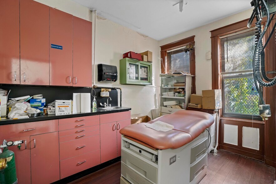 More Photos Of 1670 Putnam Ave, Ridgewood Apartments For Sale