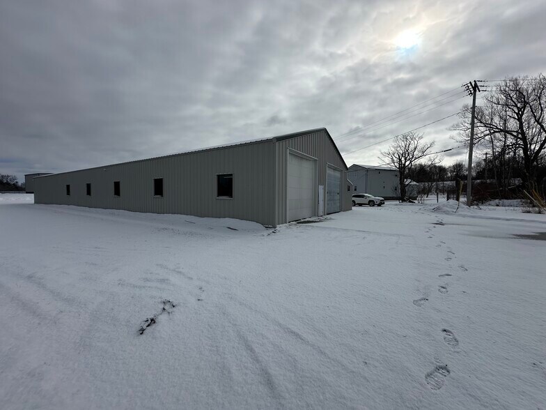 More Photos Of 124 Barlow St, Canastota Industrial For Lease