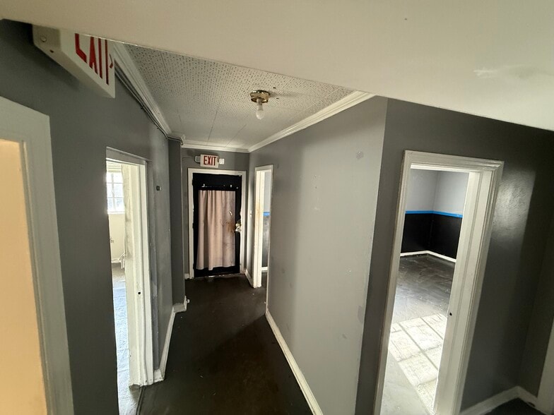 More Photos Of 1410 E Silver Springs Blvd, Ocala Office For Lease