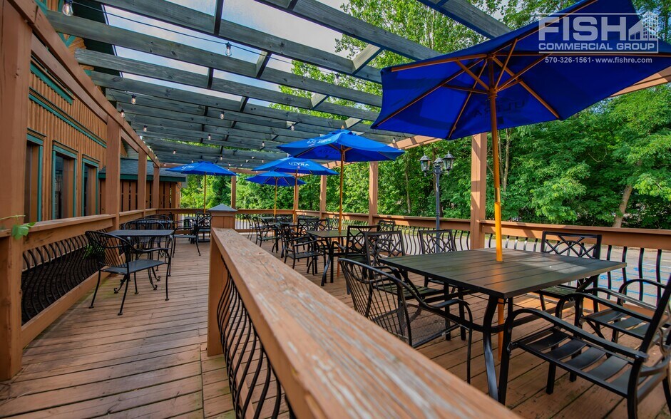 More Photos Of 204 Valley St, Williamsport Bar For Sale