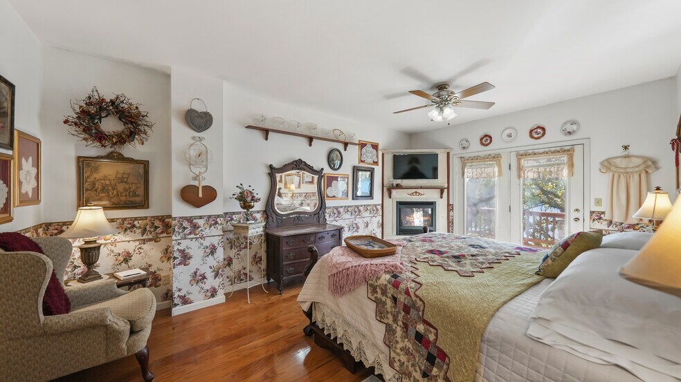 More Photos Of 1117 Dogwood Rd, Lake Ozark Multifamily For Sale