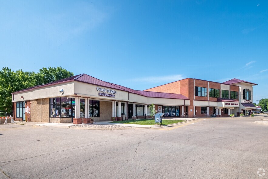 More Photos Of 2705 E Washington Ave, Madison Storefront For Sale