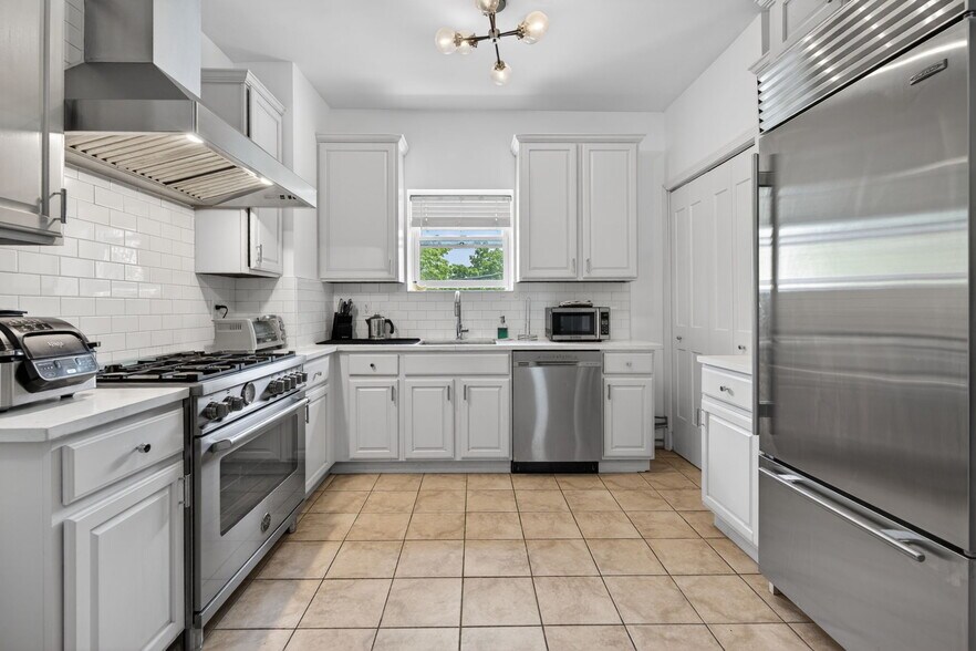 More Photos Of 655 76th St, Brooklyn Healthcare For Sale