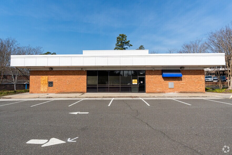 More Photos Of 1775 Dobbins Dr, Chapel Hill Bank For Sale