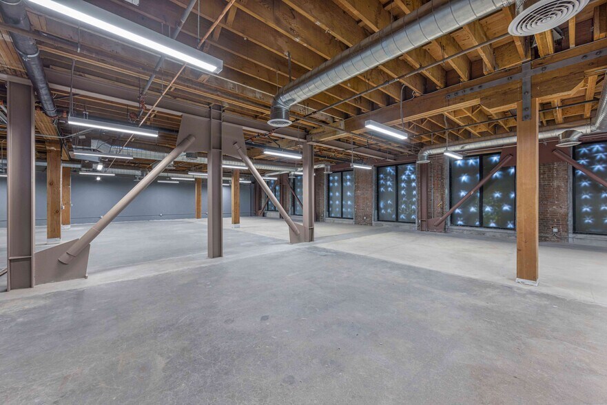 More Photos Of 440 Seaton St, Los Angeles Loft Creative Space For Sale
