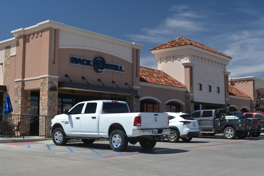 More Photos Of 5214 98th St, Lubbock Storefront For Lease