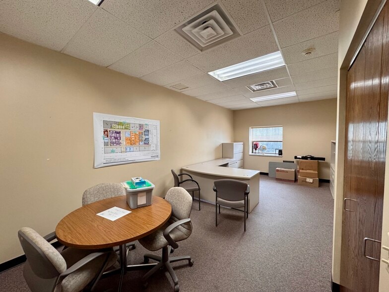 More Photos Of 208 S Johnson St, Macomb Schools For Sale