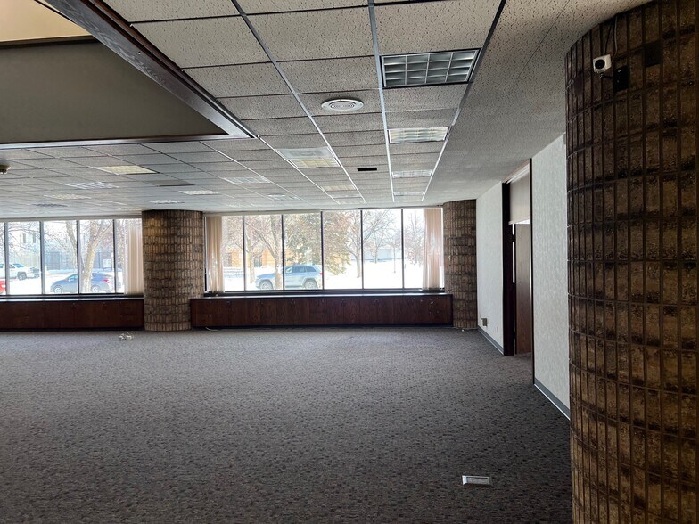More Photos Of 502 2nd Ave N, Wahpeton Office For Sale