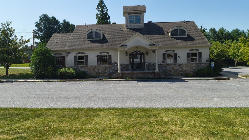 More Photos Of 3839 Easton Ave, Bethlehem Office For Sale