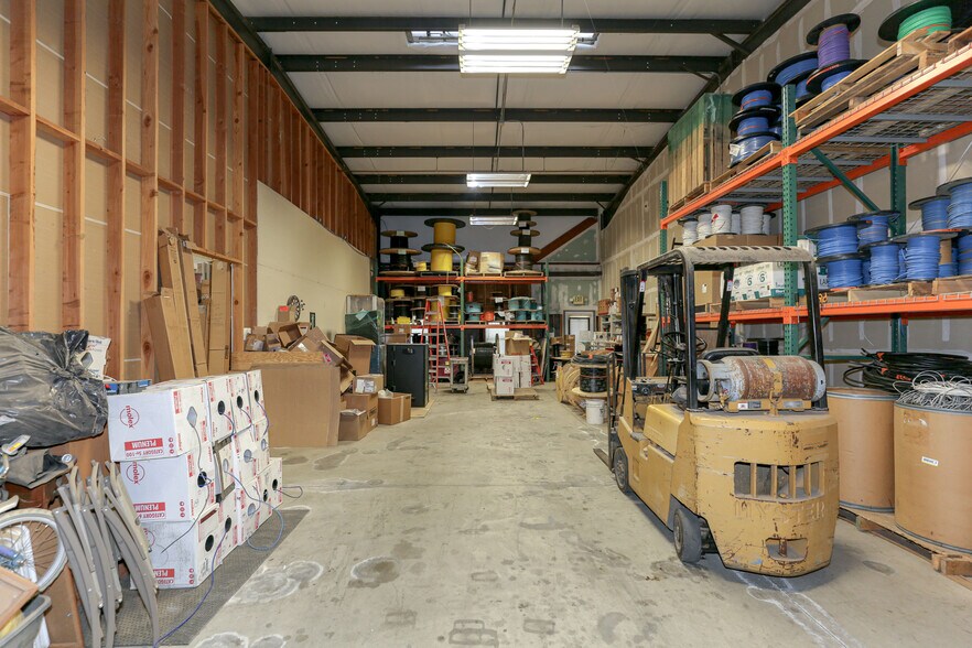 More Photos Of 128 Heron Way, Merced Light Manufacturing For Lease