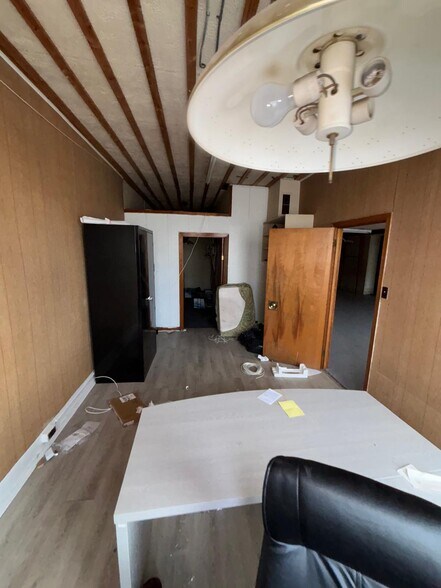 More Photos Of 975 Broadway St, Buffalo General Retail For Sale