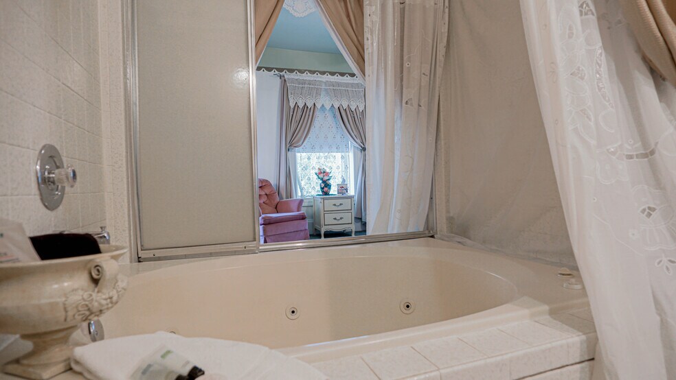 More Photos Of 118 S 300 W, Heber City Hospitality For Sale