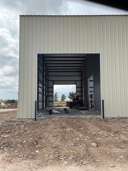 More Photos Of 9817 Interstate 20, Midland Industrial For Lease