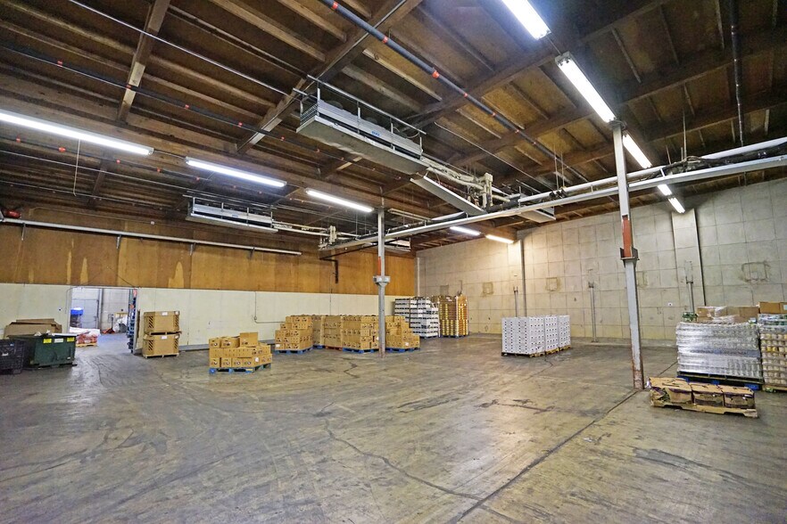 More Photos Of 911 S 3rd St, Yakima Truck Terminal For Lease