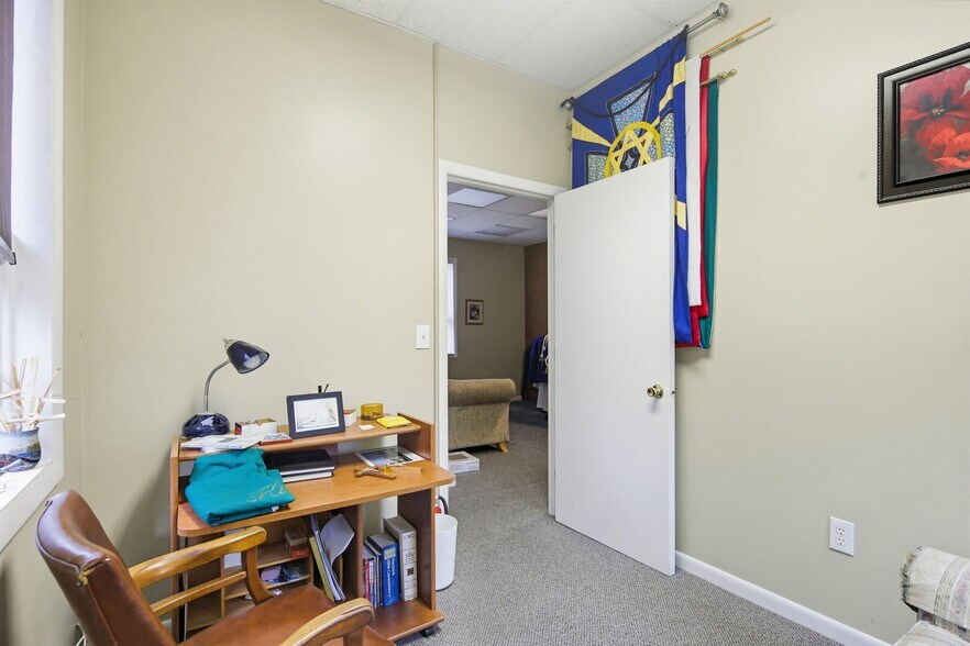 More Photos Of 346 Old New Windsor Pike, Westminster Flex For Sale