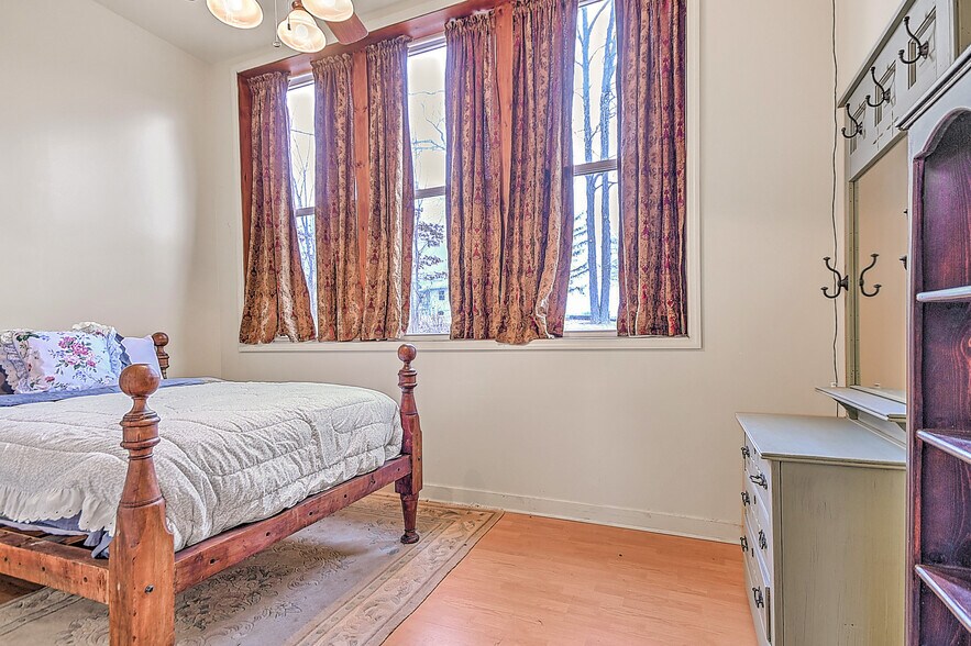 More Photos Of 19407 Bethel Rd, Abingdon Flex For Sale