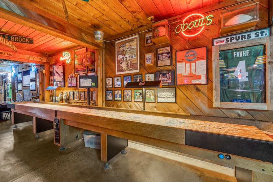 More Photos Of 1390 McQueeney Rd, New Braunfels Sports And Entertainment For Sale