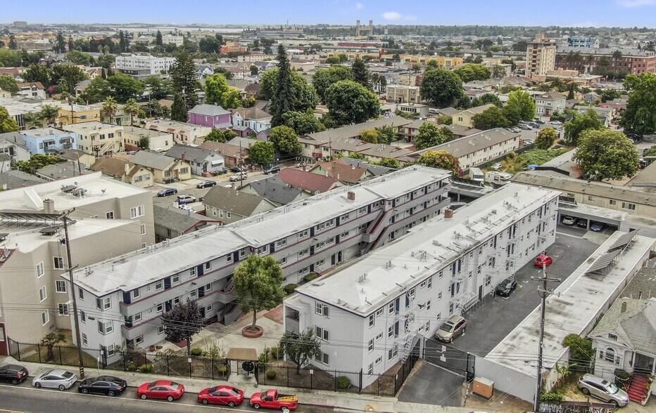 More Photos Of 2555-2567 Foothill Blvd, Oakland Apartments For Sale