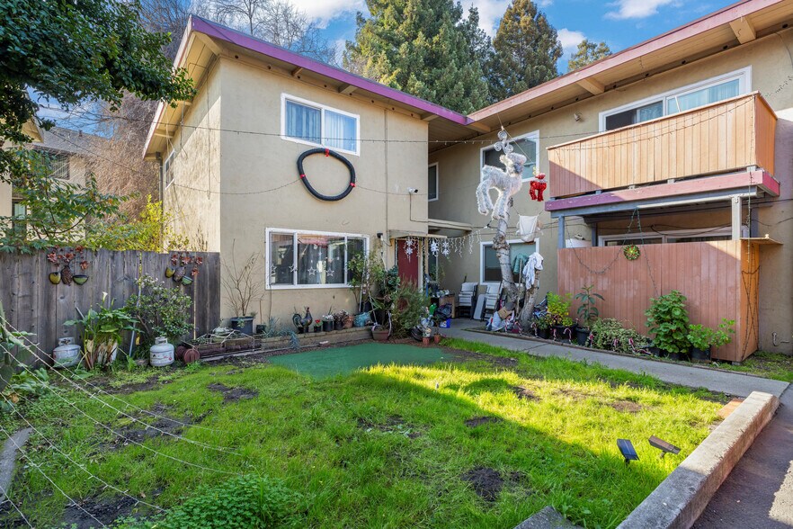 More Photos Of 25039 Cypress Ave, Hayward Apartments For Sale