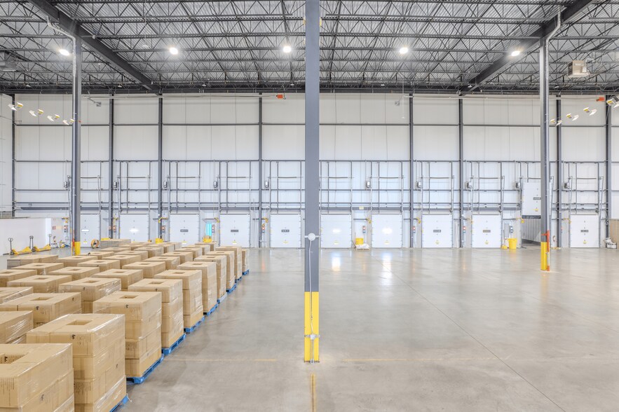 More Photos Of 777 Rue Turnbull, Beauharnois Industrial For Lease