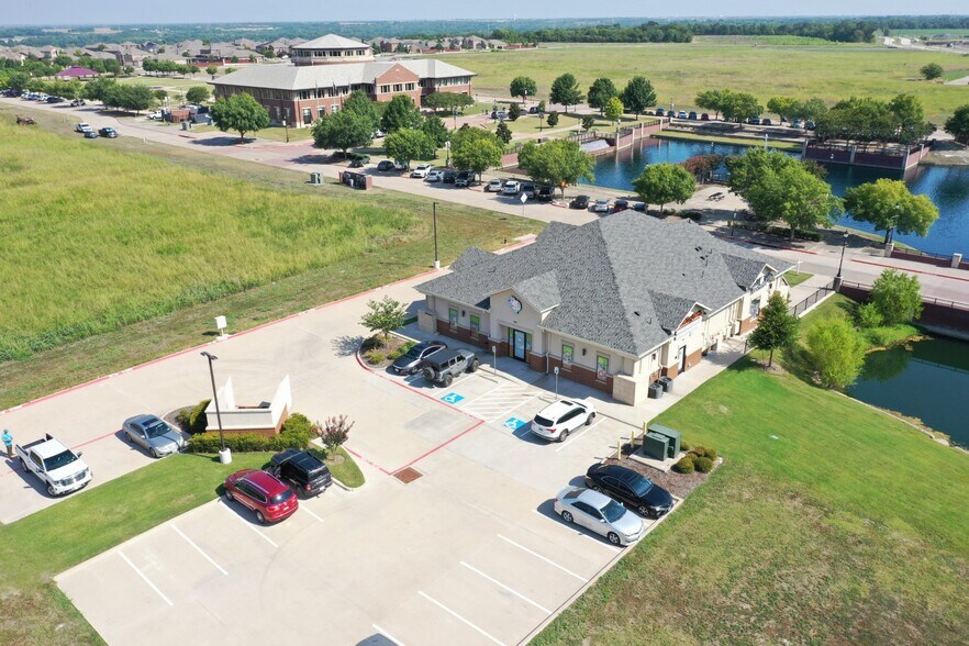 Primary Photo Of 1500 Scott St, Melissa Healthcare For Sale