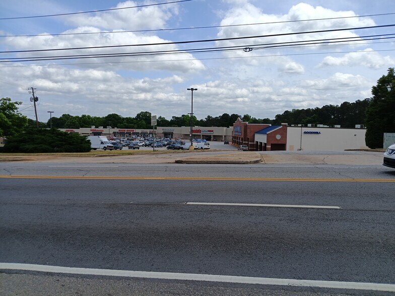 More Photos Of 130 Gaines School Rd, Athens Storefront For Sale