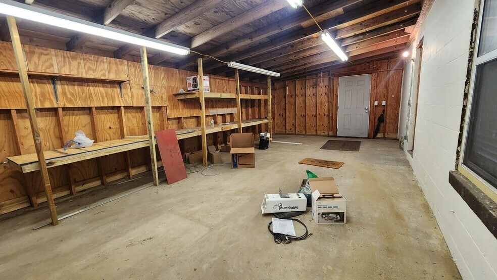 More Photos Of 6730 Mobile Hwy, Pensacola Office For Lease