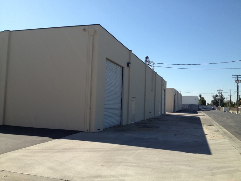 More Photos Of 163-165 E Freedom Ave, Anaheim Warehouse For Lease