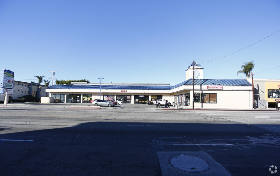 Primary Photo Of 12845-12855 Prairie Ave, Hawthorne Convenience Store For Lease