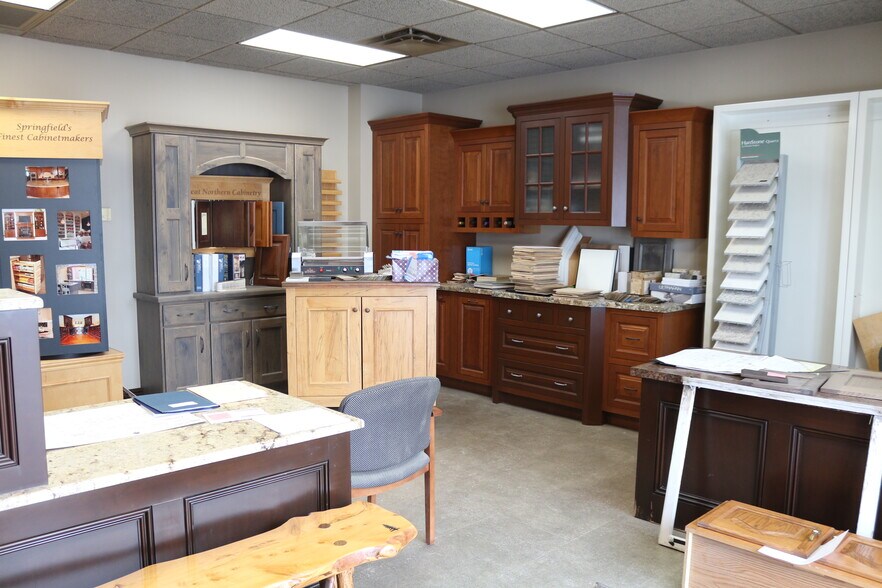 More Photos Of 3112 Normandy Rd, Springfield Warehouse For Sale
