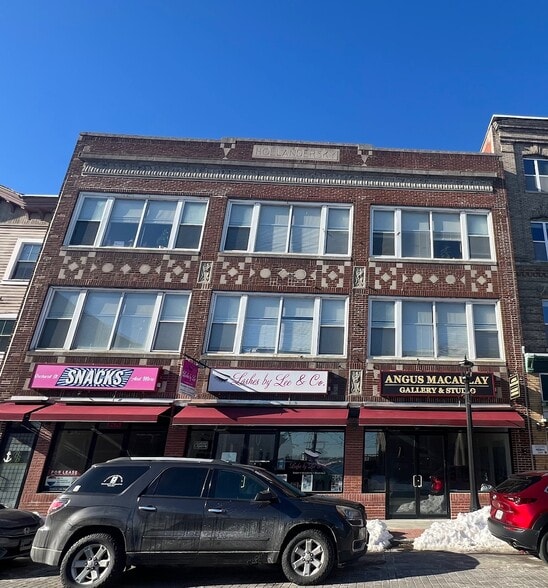 Primary Photo Of 153 Bank St, New London Apartments For Lease