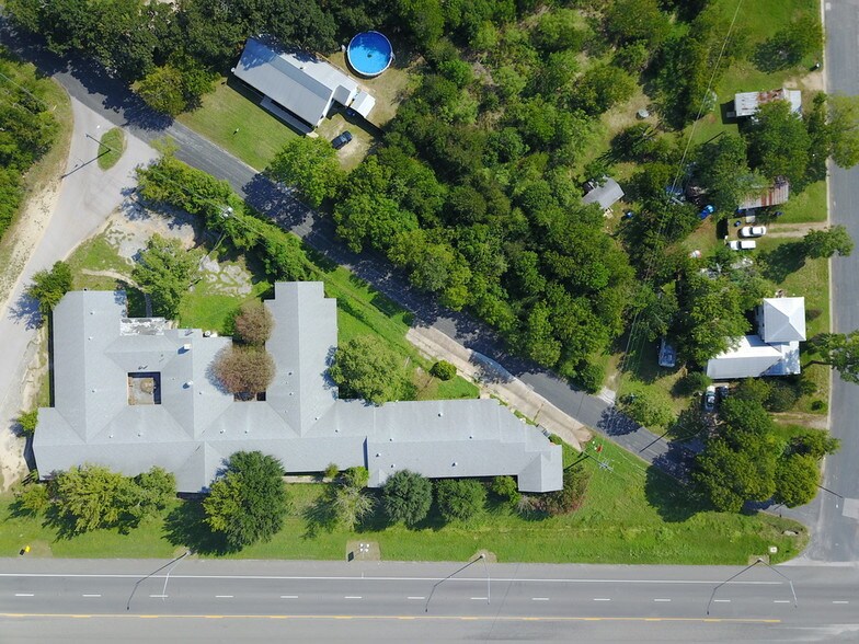 More Photos Of 605 Hwy 290 North, Elgin Office For Sale