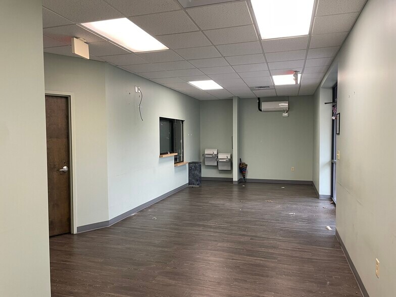 More Photos Of 1908 Caudle Dr, Mount Airy Medical For Lease