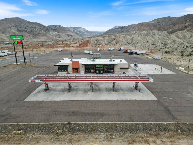 Primary Photo Of 2055 S & State St, Salina Service Station For Sale