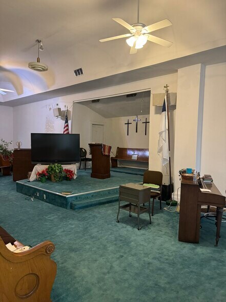 More Photos Of 595 S Logan St, Denver Specialty For Sale