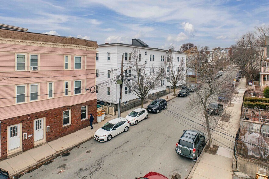 More Photos Of 8-14 Craigie St, Somerville Apartments For Sale
