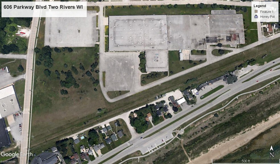 More Photos Of 606 Parkway Blvd, Two Rivers Warehouse For Sale