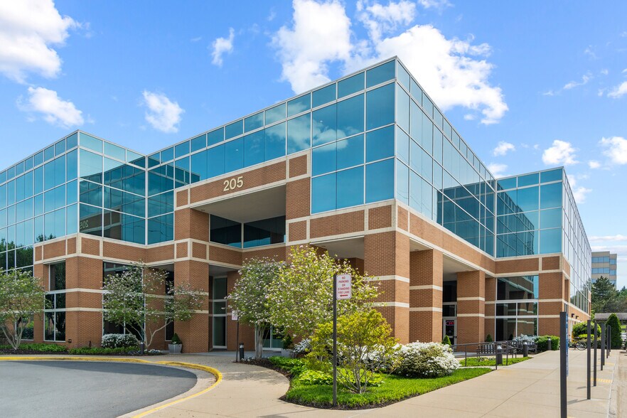 More Photos Of 205 Van Buren St, Herndon Office For Lease
