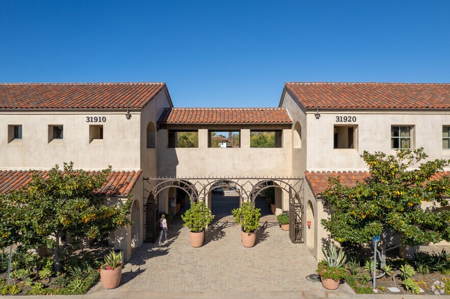 More Photos Of 31920 Del Obispo St, San Juan Capistrano Office For Lease