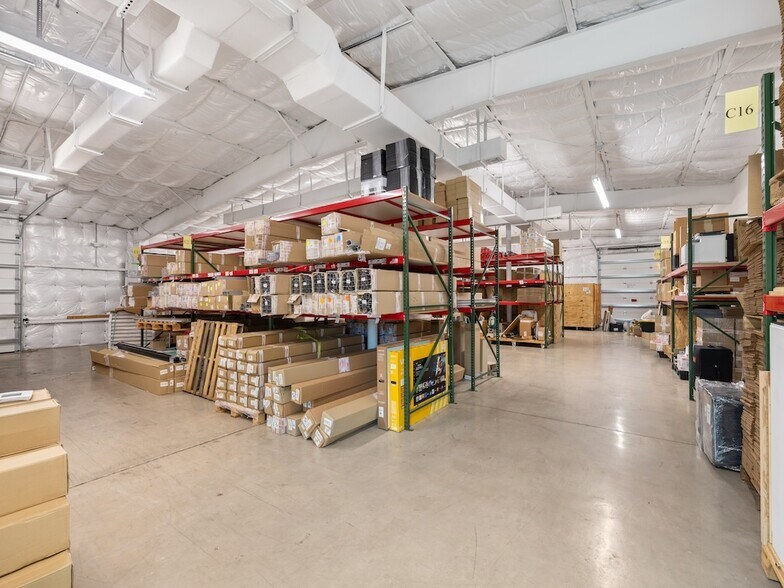 More Photos Of 675 US Highway 1, Vero Beach Warehouse For Lease