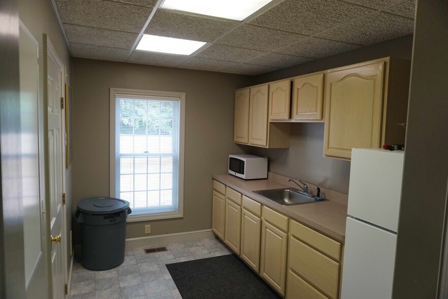 More Photos Of 80 Washington St, Norwell Office For Lease