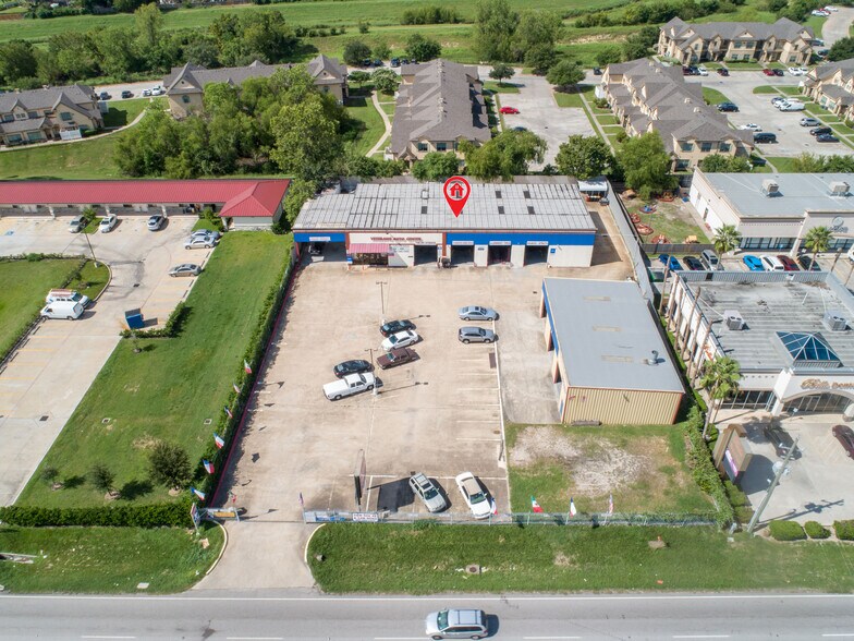 More Photos Of 11239 Veterans Memorial Dr, Houston Auto Repair For Sale