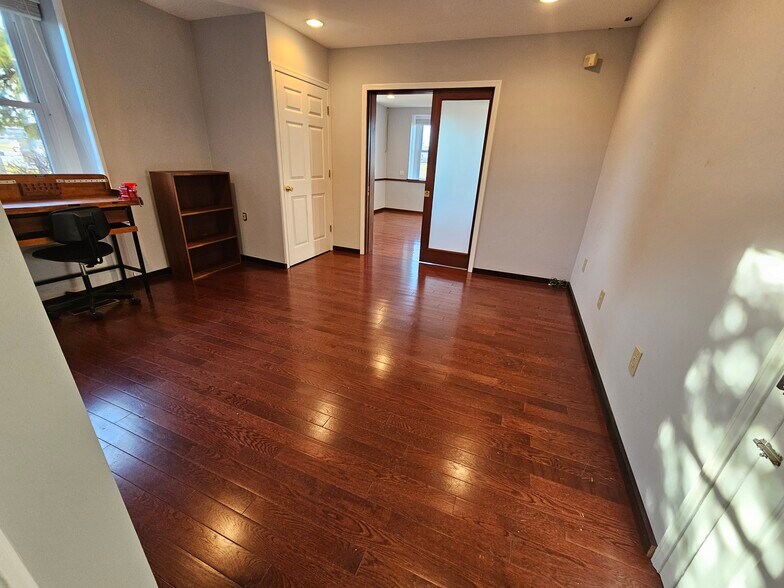 More Photos Of 3144 Hamilton Blvd, Allentown Storefront Retail Office For Lease