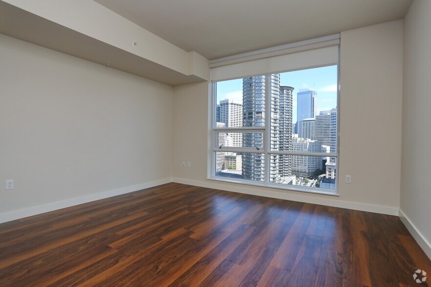 More Photos Of 2105 5th Ave, Seattle Apartments For Lease