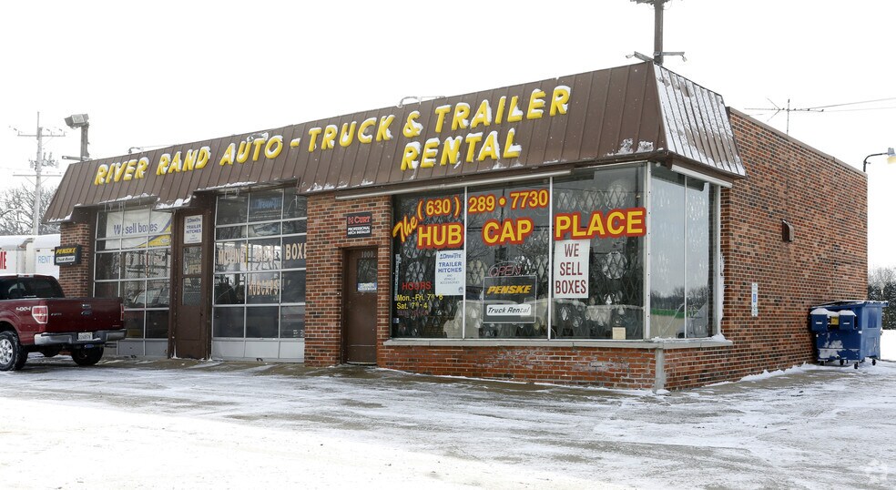 More Photos Of 1000 S Bartlett Rd, Streamwood Freestanding For Sale