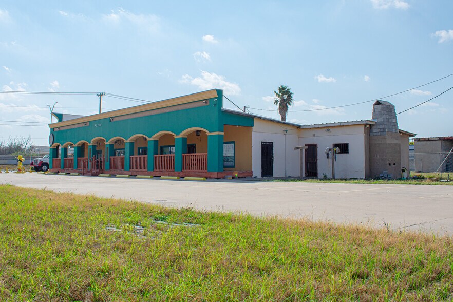 More Photos Of 2418 W Palma Vista Dr, Palmview General Retail For Lease