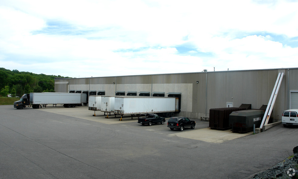 Primary Photo Of 100 Maple Ridge Dr, Cumberland Distribution For Lease