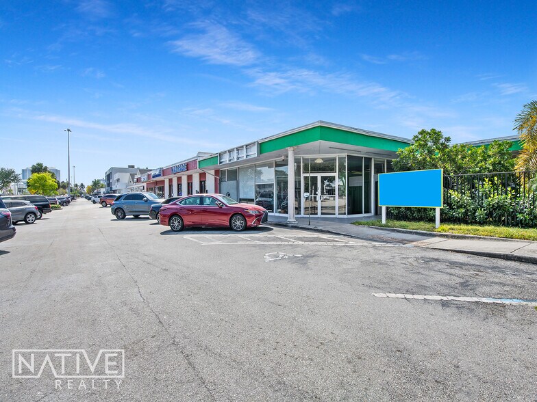 Primary Photo Of 2700 E Oakland Park Blvd, Fort Lauderdale Medical For Sale
